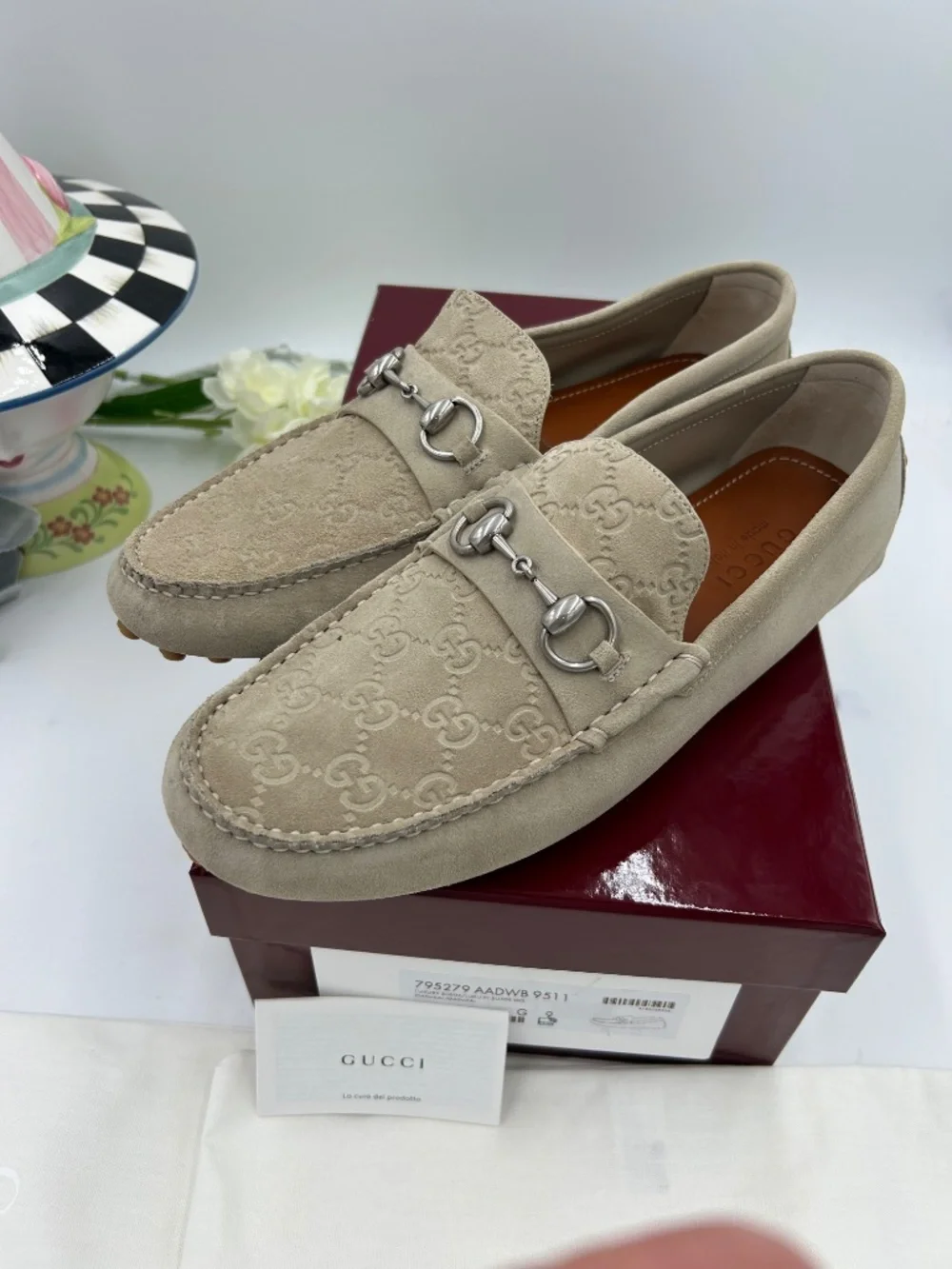 Men’s Gucci Suede Oatmeal Horse Bit Driving Loafers. Size 9/fits 10 US.